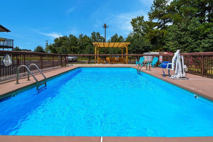 Pool 6 of 29