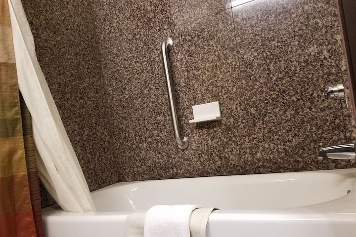 Room 14 of 24