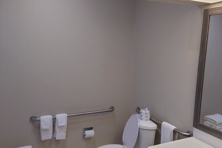 Room 15 of 25