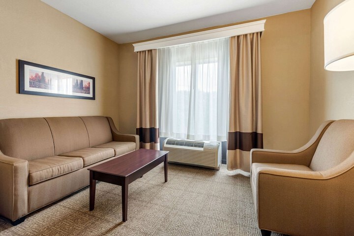 Room 21 of 37