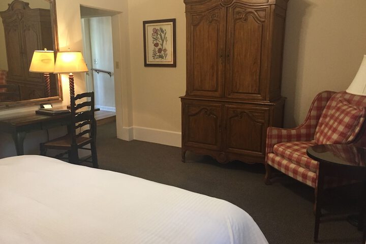 Room 66 of 94