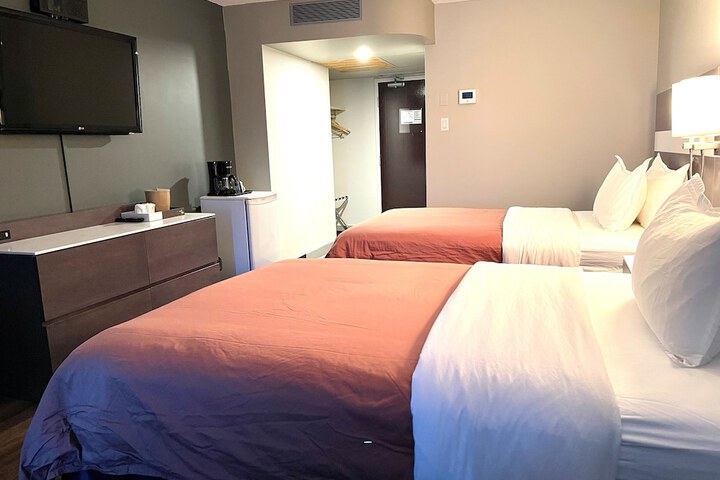 Room 14 of 40
