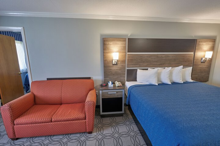 Ambassador Inn & Suites
