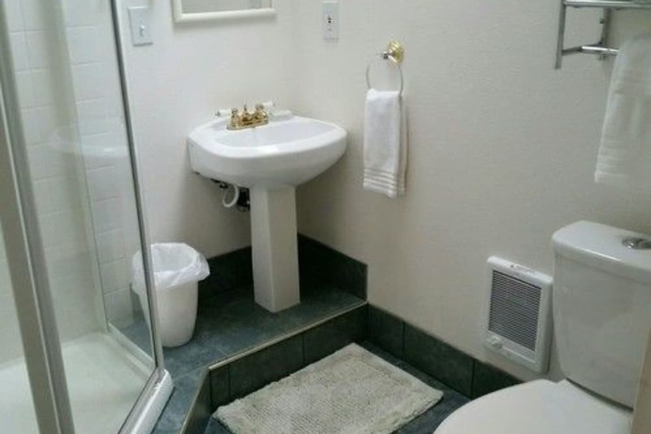 Room 14 of 26