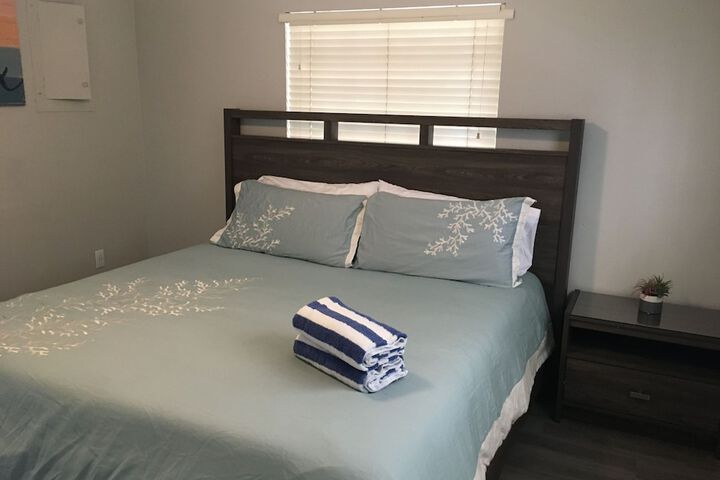 Room 11 of 25