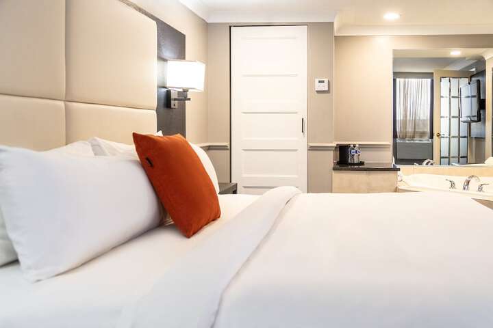Room 115 of 354
