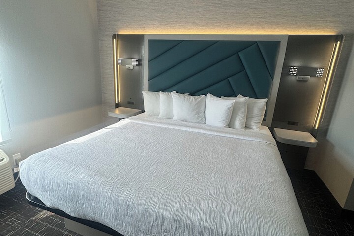 Room 14 of 49