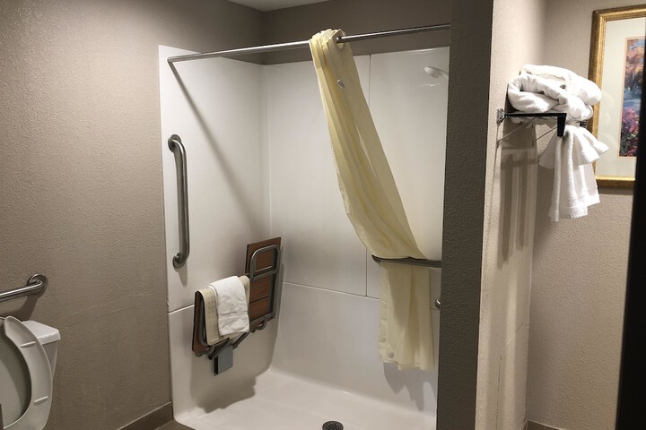 Room 17 of 27