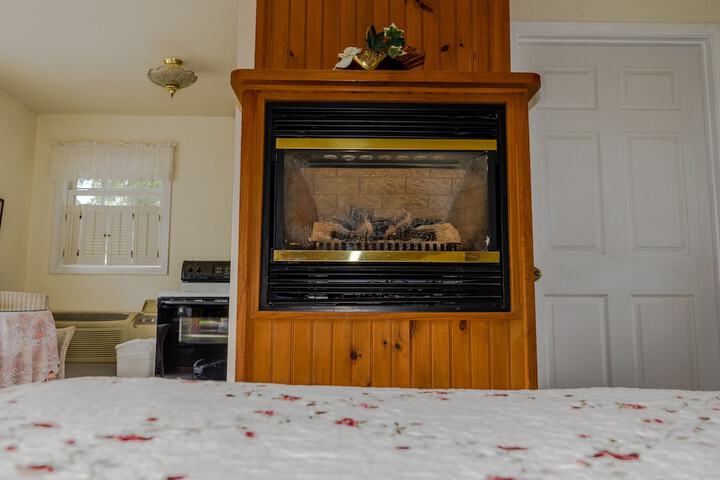 The Chimney Rock Inn & Cottages