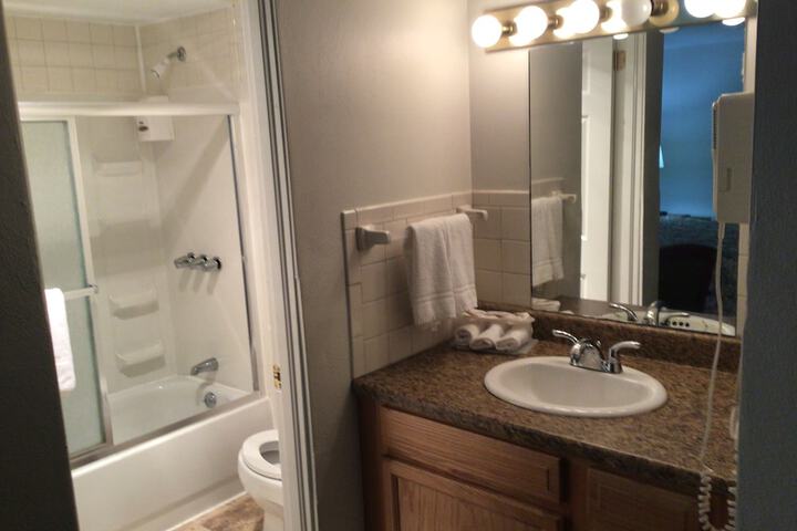 Room 9 of 17