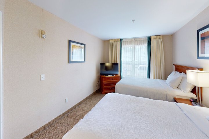 Smart Suites an Ascend Collection Hotel