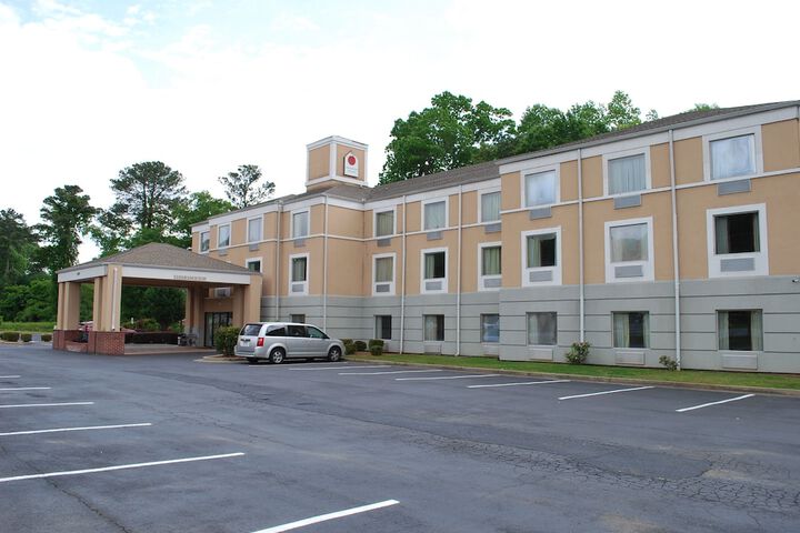 Hotel 4 of 50