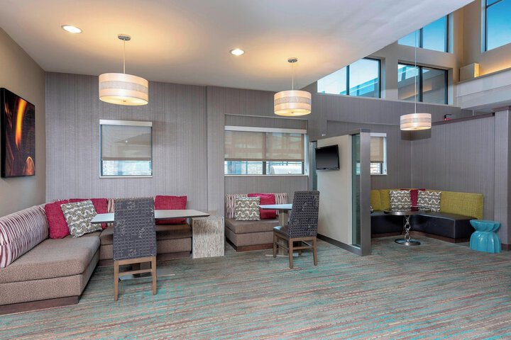 Residence Inn Akron South / Green