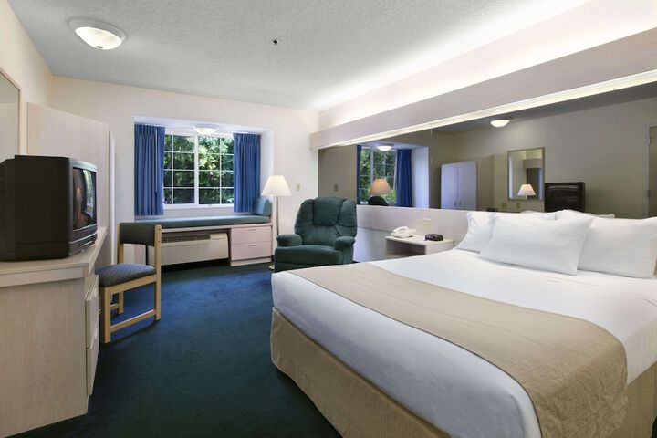 Microtel Inn & Suites by Wyndham Palm Coast I-95