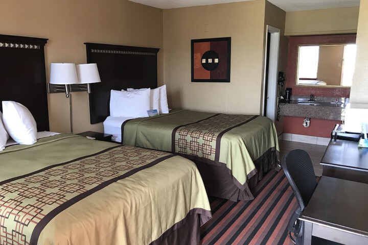 Room 4 of 13