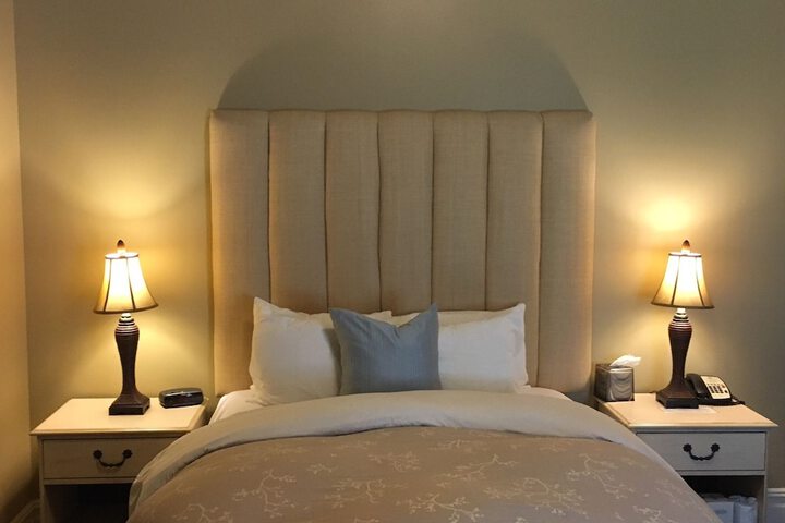Room 27 of 35