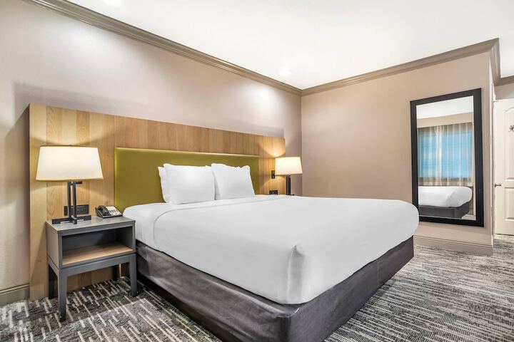 Country Inn & Suites by Radisson Metairie (New Orleans), LA
