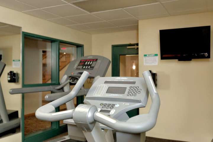 Lancaster Inn and Suites