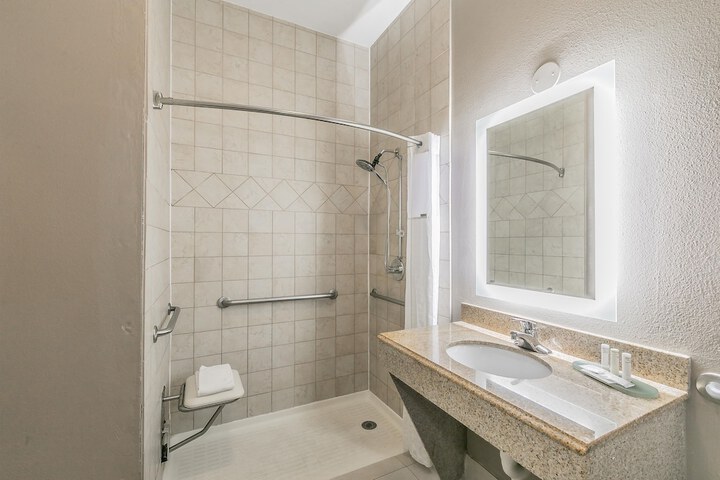 Room 20 of 41