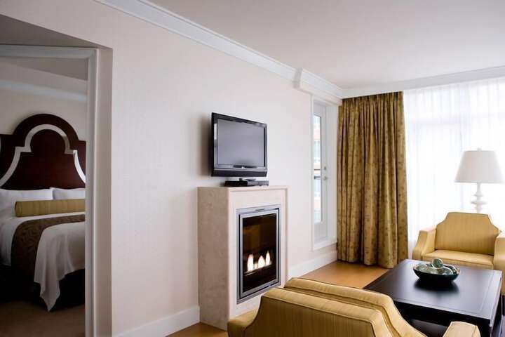 Room 17 of 45