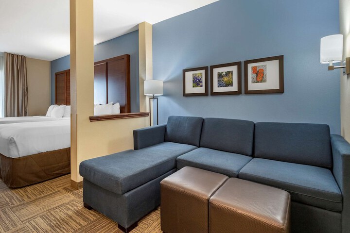 Room 49 of 70