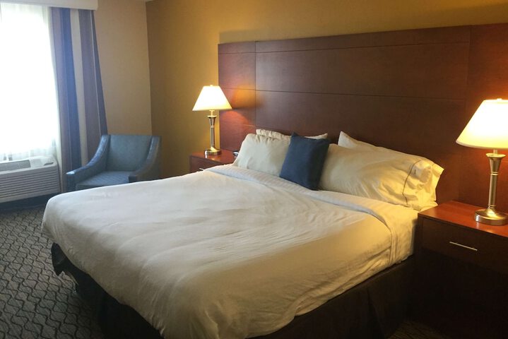 Room 7 of 13