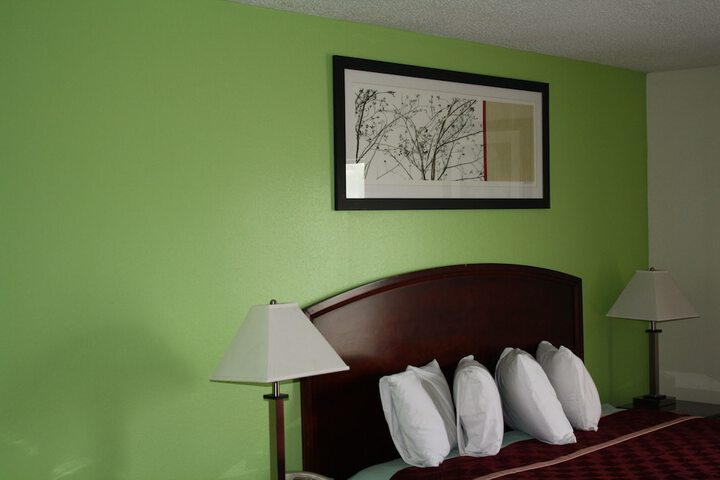 Room 14 of 62