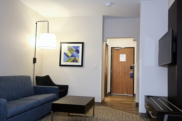 Room 48 of 69