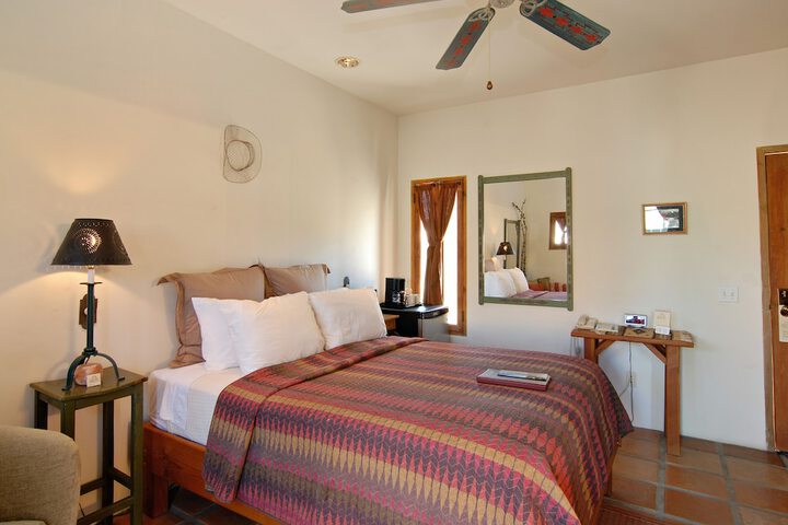 Room 16 of 52
