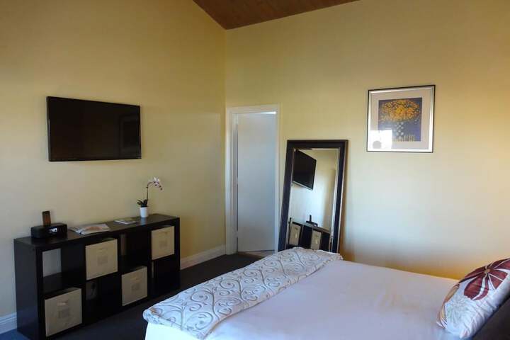 Room 21 of 42