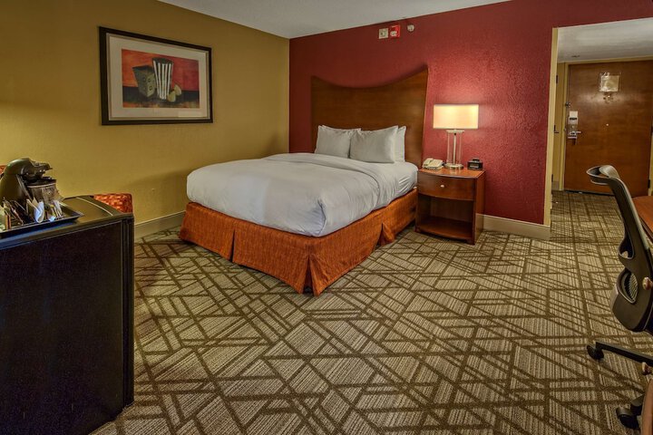 Room 14 of 40