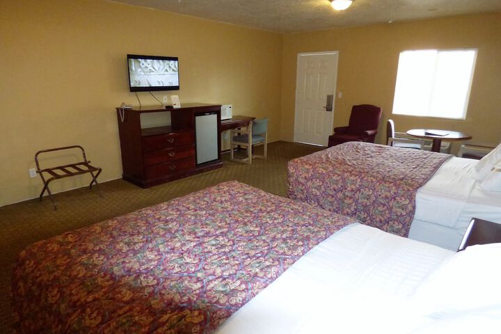 Room 11 of 20