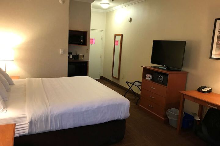 Room 36 of 40