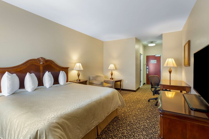 Room 16 of 33