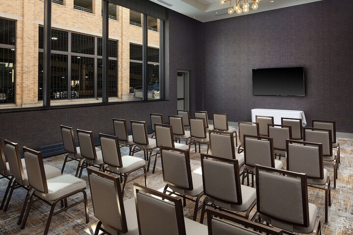 Embassy Suites by Hilton South Bend at Notre Dame