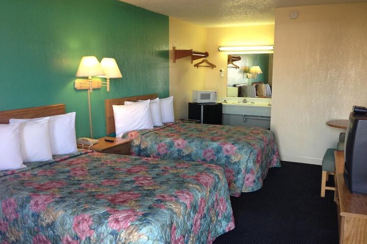Room 5 of 14