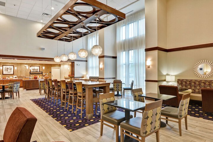 Hampton Inn & Suites Ashland