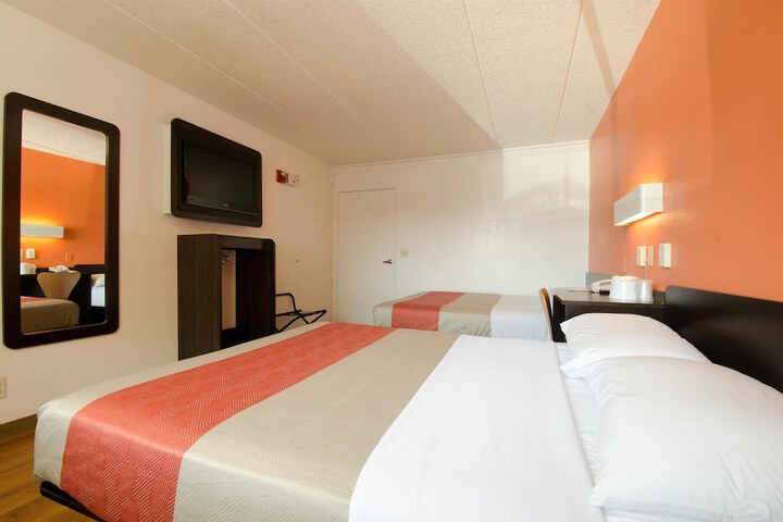 Room 15 of 29