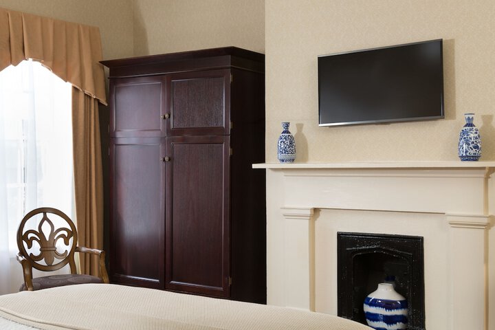 Linden Row Inn