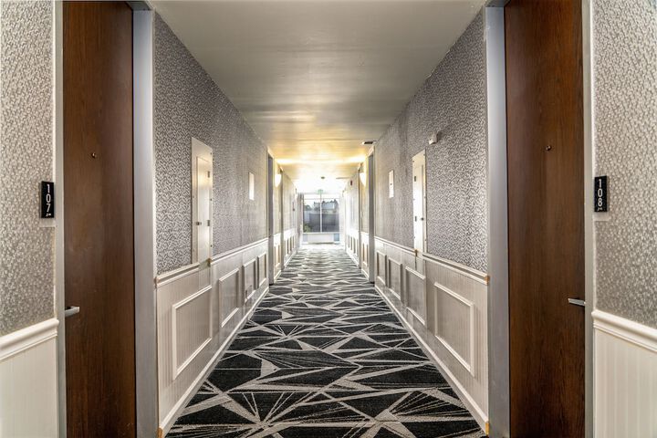 Ballroom/Hall 48 of 51