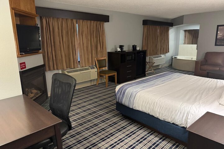 Room 27 of 43