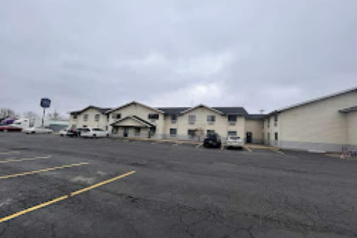 Coldwater Inn & Suites near I 69
