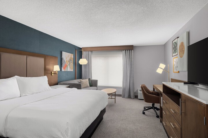 Holiday Inn Coralville Iowa City by IHG
