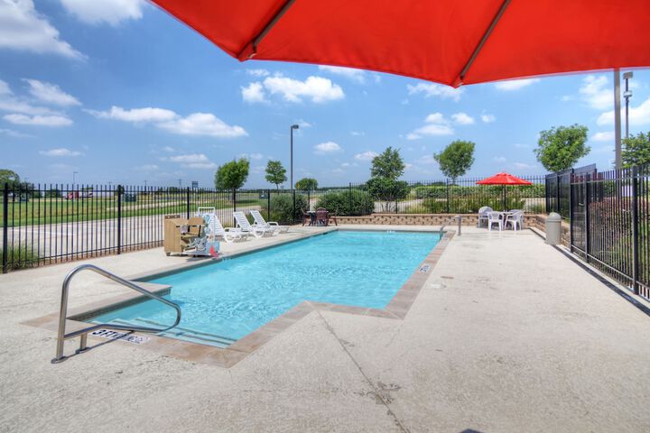 Pool 8 of 32