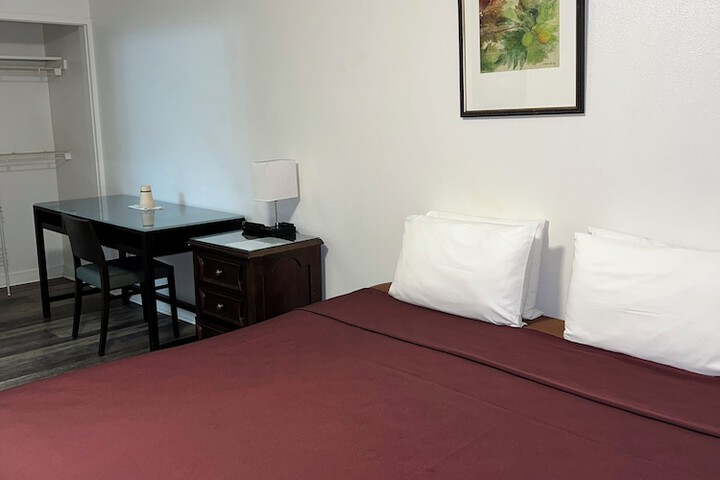 Room 41 of 68