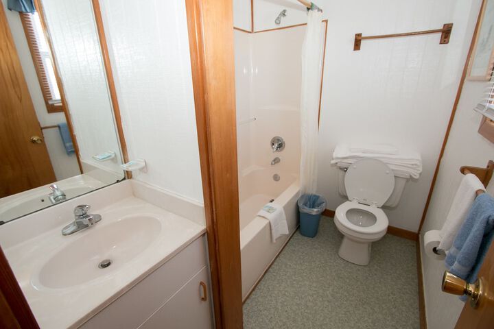Room 114 of 199