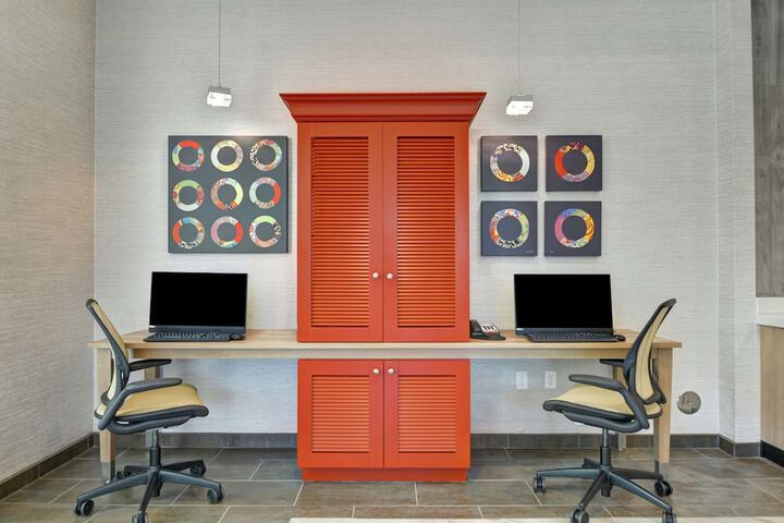 Business Center 56 of 58