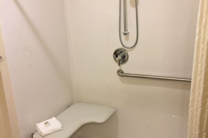 Cobblestone Inn & Suites - Lamoni