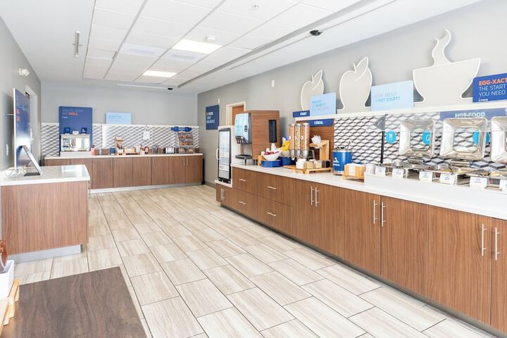 Holiday Inn Express Hotel & Suites ANDERSON NORTH by IHG