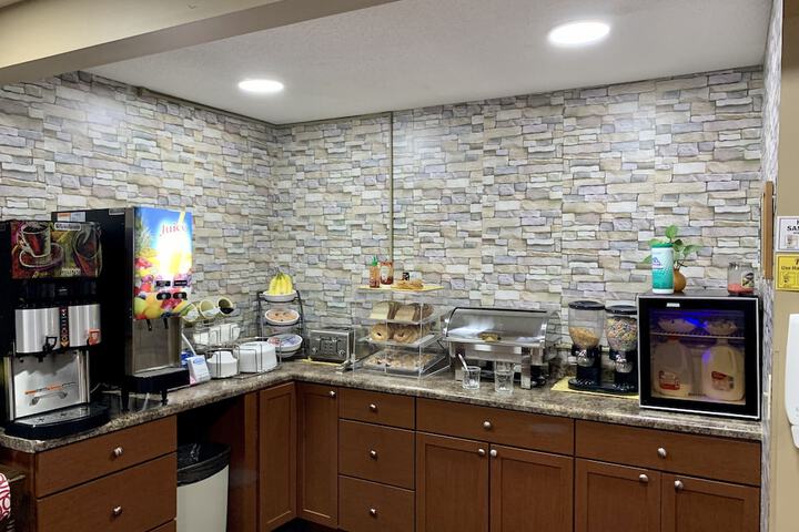 Breakfast/Coffee Service 18 of 19